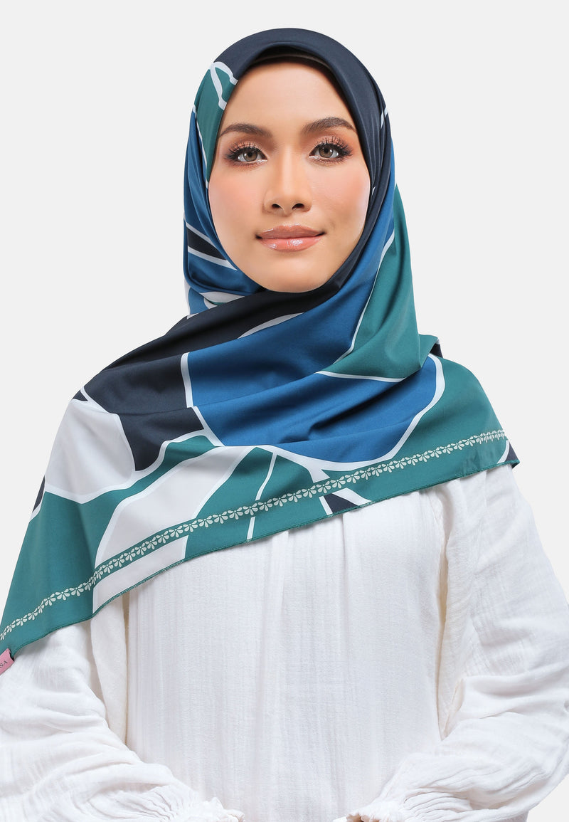 Arissa Hijab Aquata Printed Square Scarf - ARS-ST11212