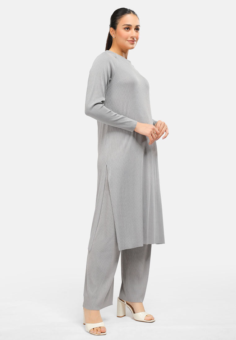Arissa Women Regular Cut Polyester Pleated Long Raglan Sleeve Midi Dress MDE- ARS-19176